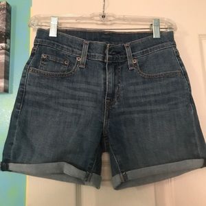 Levi’s mid length shorts